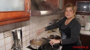 “Γεύσεις Κρήτης” Σουπιές με τσιγαριαστά χόρτα – Μάρτιος 2013